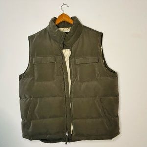 St. John’s Bay large oversized puffer vest in olive green